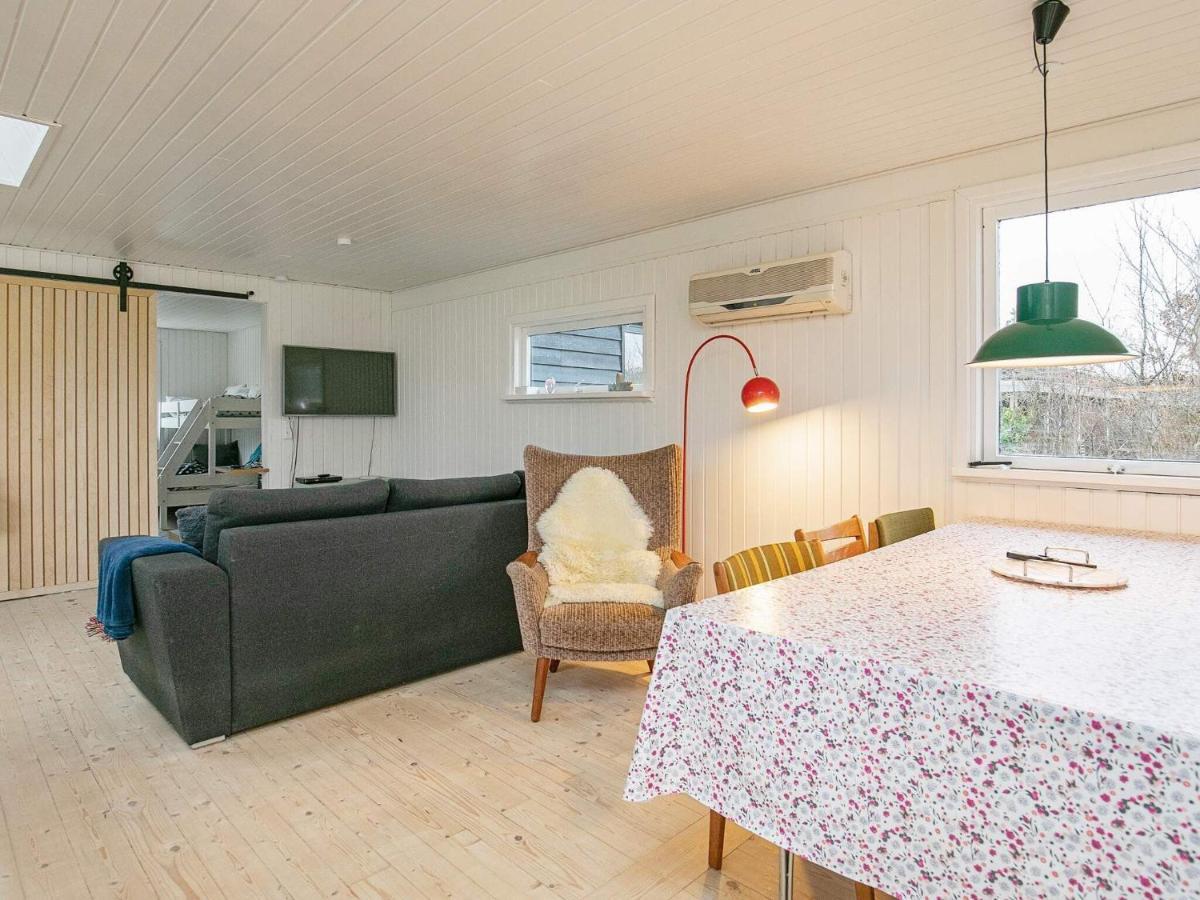 7 Person Holiday Home In 프레데릭스하운 외부 사진